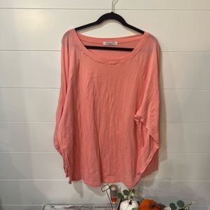 NEW w/o tags CHIC SOUL curved hem slouchy dolman tunic, peach/pink color